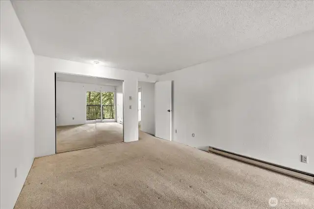 Large bedroom- new carpet in 2023