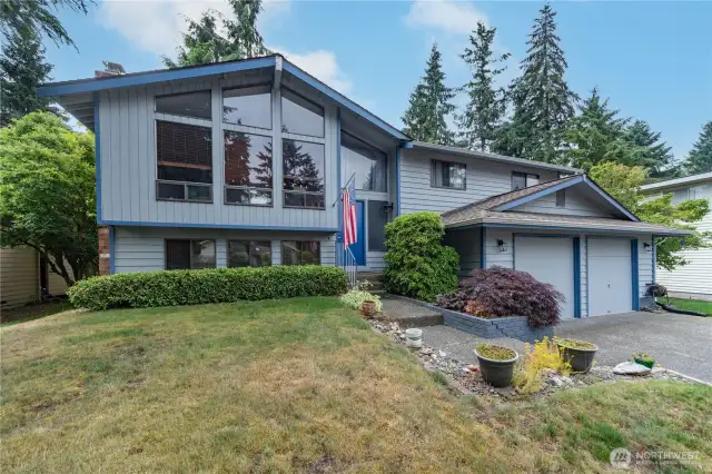 Welcome home to Twin Lakes Golf & Country Club