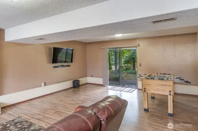 Spacious area for game tables or toys