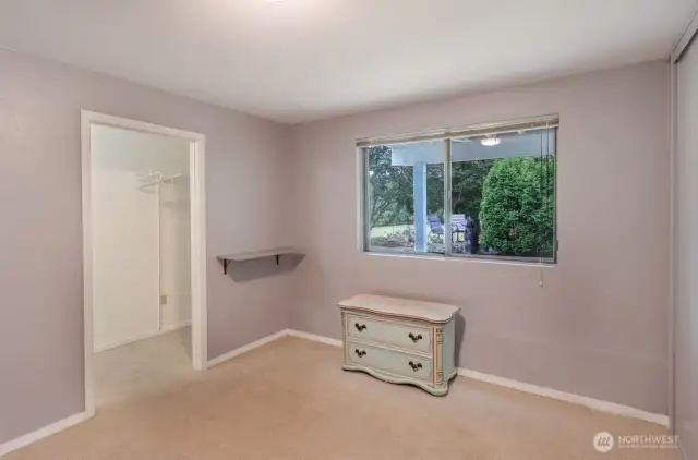 Charming little bedroom / or craft room