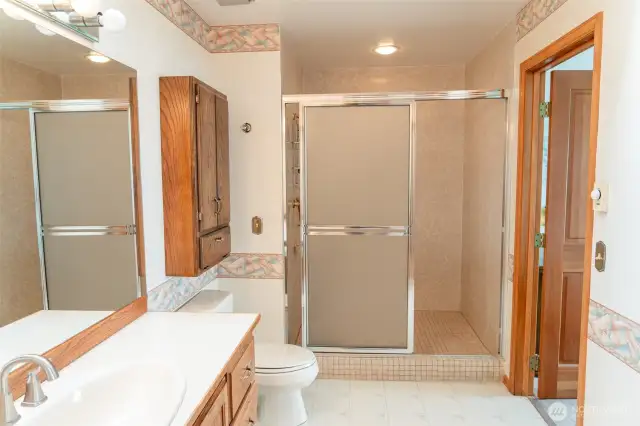 Main Bathroom with an entrance to the second Bedroom