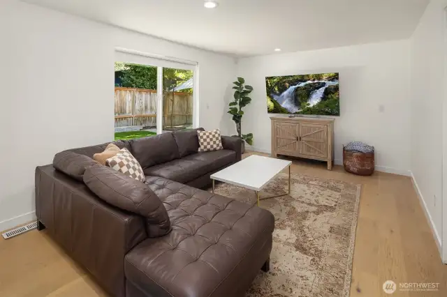 Main Floor Bonus Room