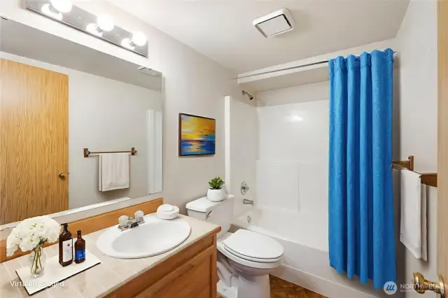 Upstairs Main Bath