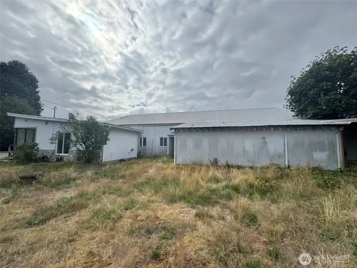 Back side of the building where residential space is.