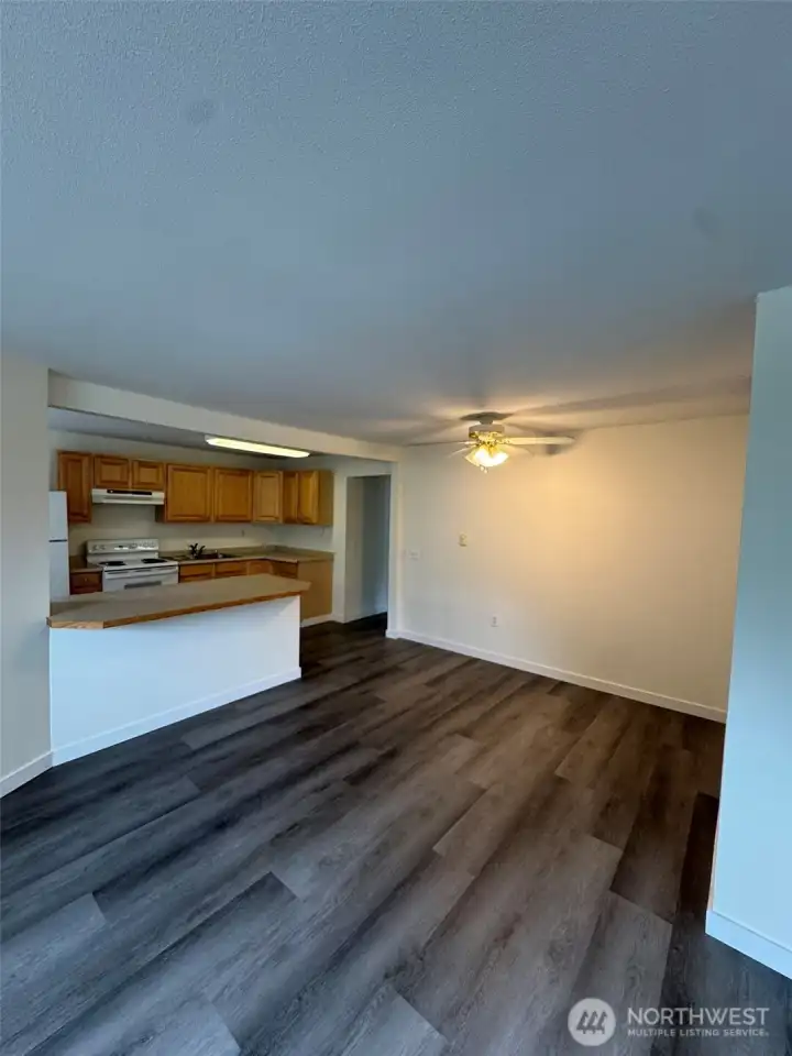 Eat-in kitchen bar and dining area