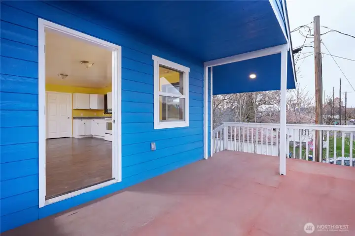 Upper Level Balcony Looking East.