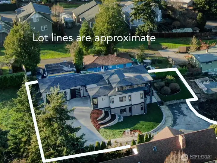 12,002 sq ft lot + 10' easement to Lake