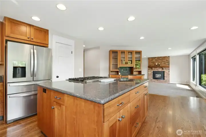 Viking and Wolf appliances. Newer refer and microwave.