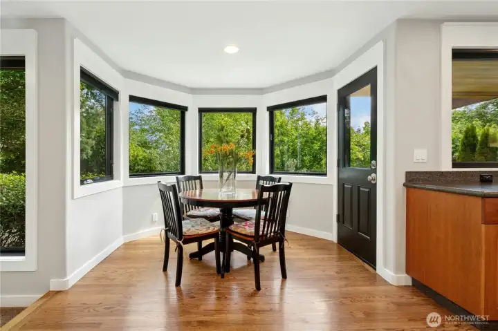 Here is the breakfast nook with views to your private yard.