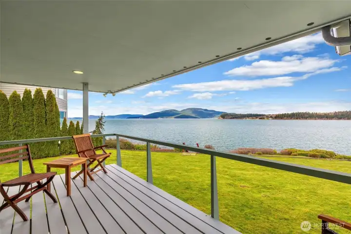 From tankers and fishing boats to pleasure craft and even cruise ships, the outlook here is never static — it’s a living, ever-changing waterfront panorama.