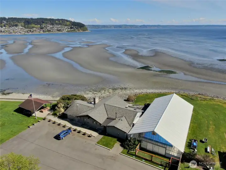 Scatchet Head Community Club offers an array of amenities! Here is the clubhouse, indoor pool and picnic pavillion for members.