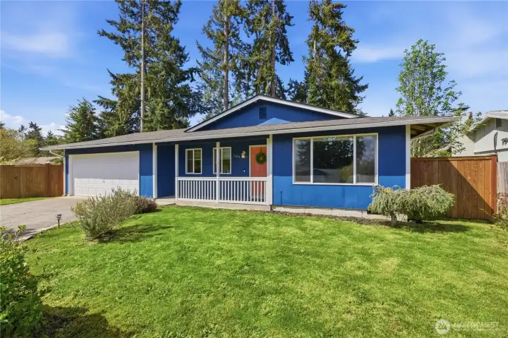 Adorable one-story home on a HUGE, fully fenced lot in a quiet Cul de sac