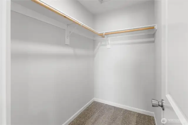 Walk-in Closet