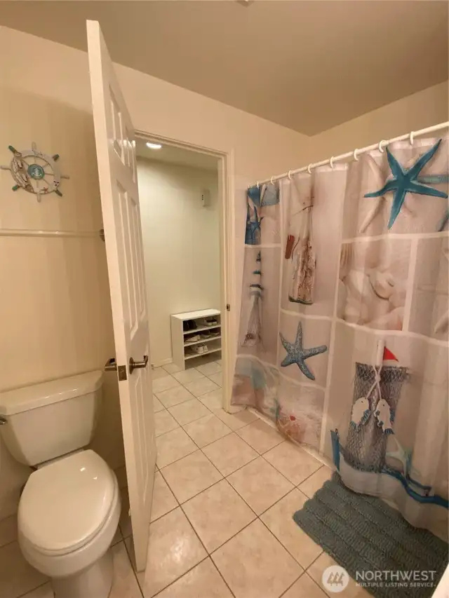 Another look from the inside of the full main bath