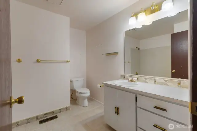 Full bath on main level.