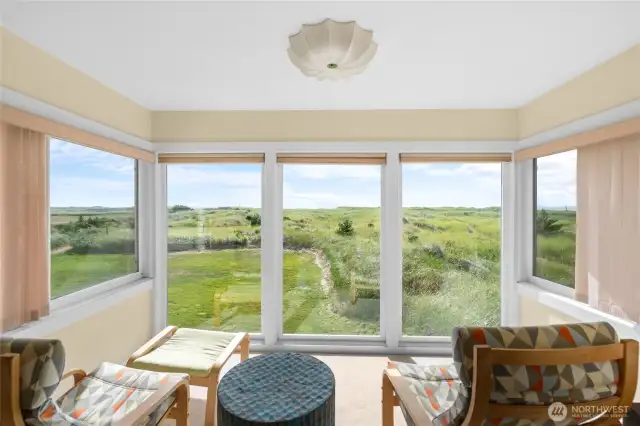 sunroom w/excellent oceanviews