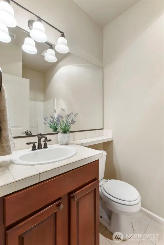 Main floor 3/4 bath