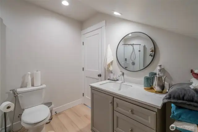 Bonus 33/4 bath