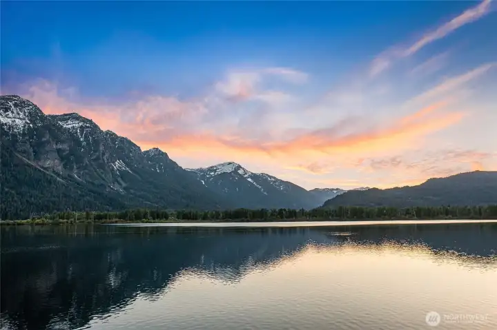 Minutes to Lake Wenatchee