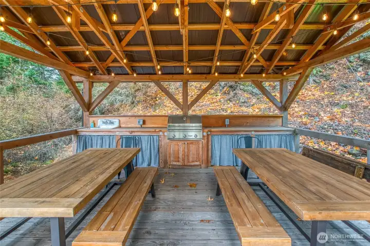 Sink, bbq and cupboard space.