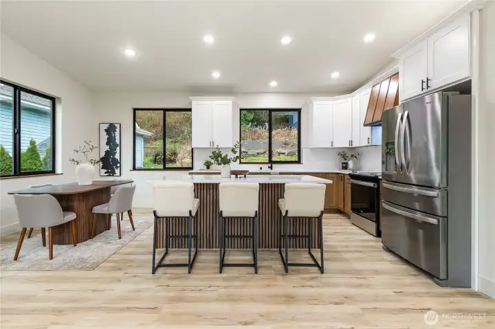 Large modern kitchen!