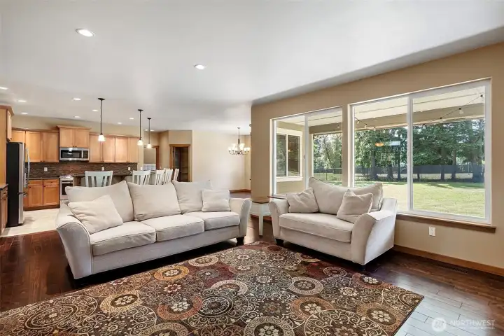 Fluid and open living room, kitchen and dining to outdoor living!