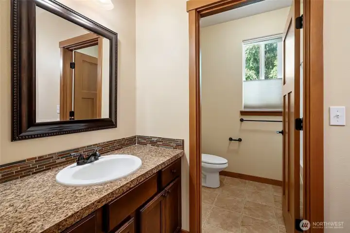 Beautifully maintained Granite countertops in the bathroom