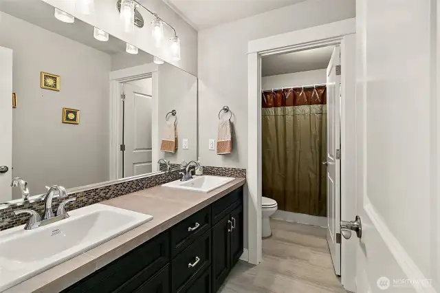 Dual Vanity