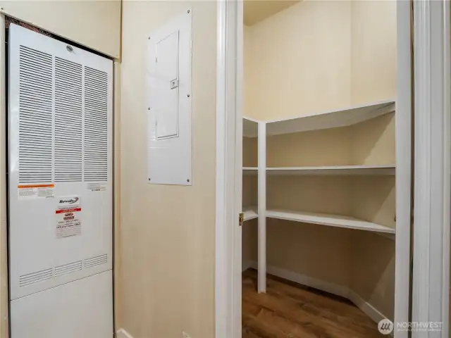 Walk-in pantry!