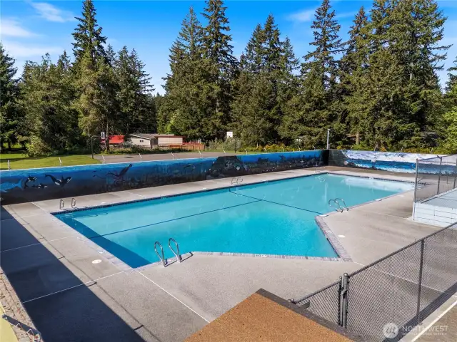And of course, an outdoor pool!