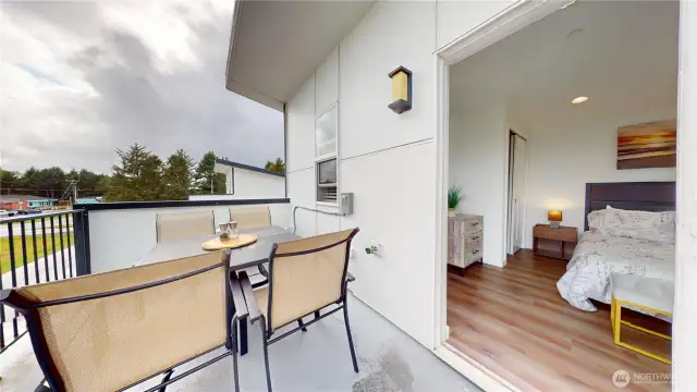 Let the ocean air in! Unit 2 - 890 Magellan Ave NE, Ocean Shores, WA 98569