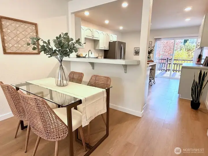 Pass through from kitchen to dining.