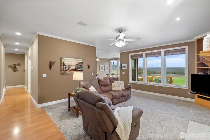 What an Grand Statement ~ Nothing but Natural Beauty!