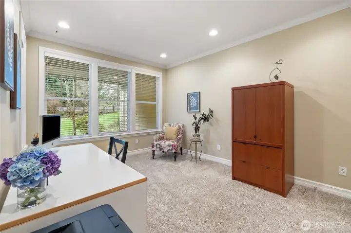 Closet & Additional Entrace to the right of the photo.