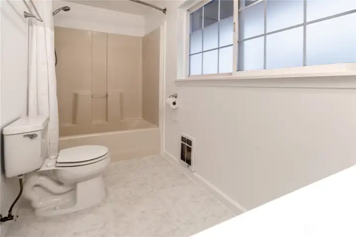 Tub in ensuite