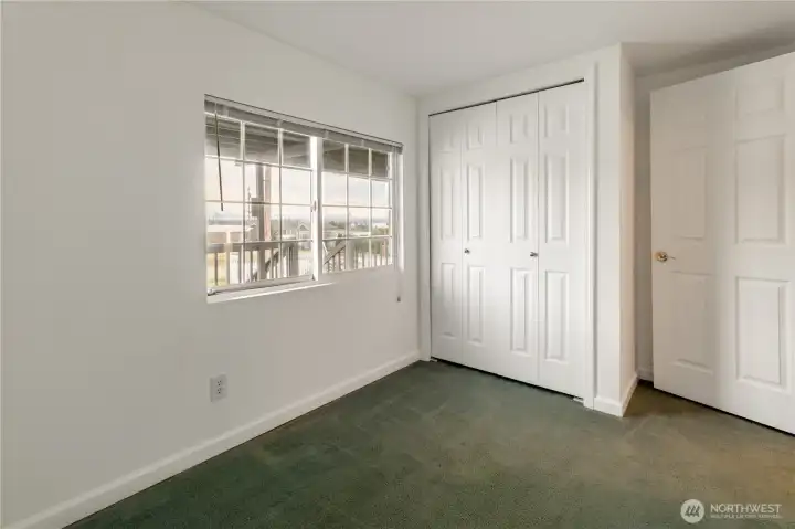 Cozy 4th bedroom off theatre
