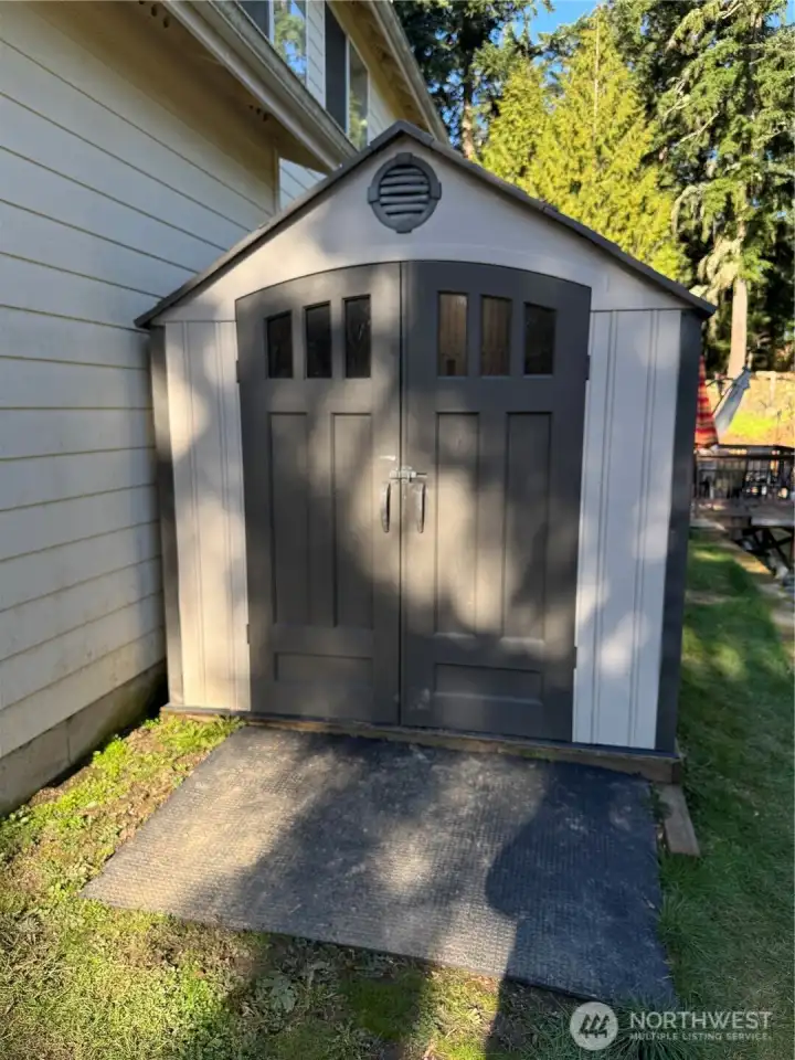 Rubbermaid garden shed