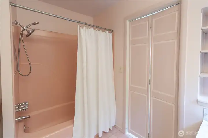 Main floor full bath