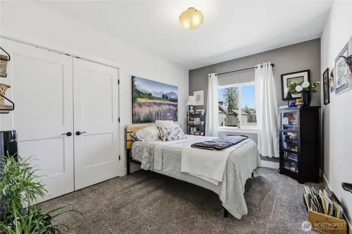 2nd bedroom