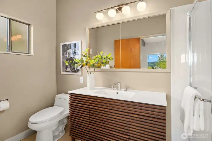 Primary En-Suite 3/4 Bath