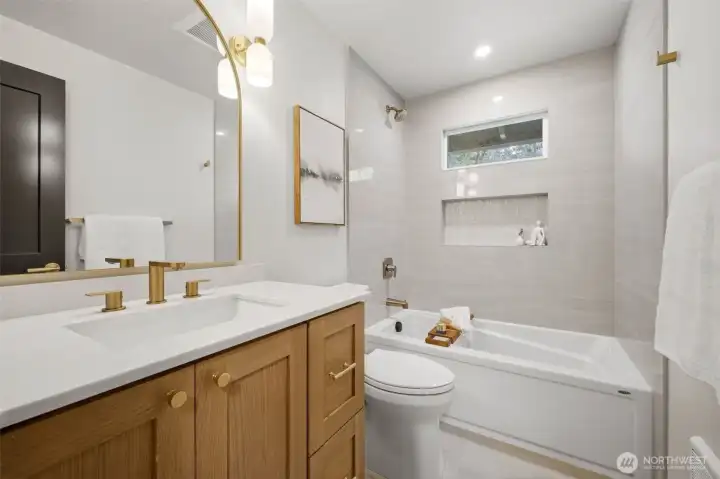 Full Bathroom
