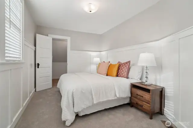 Second upstairs bedroom