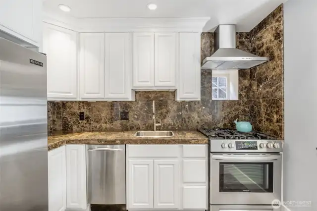 Full kitchen with high-end appliances