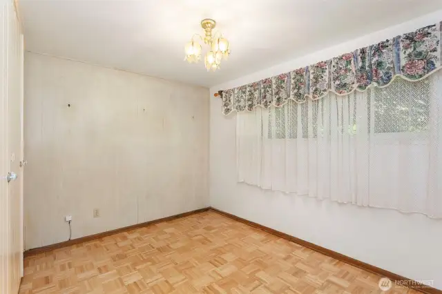 Secondary bedroom