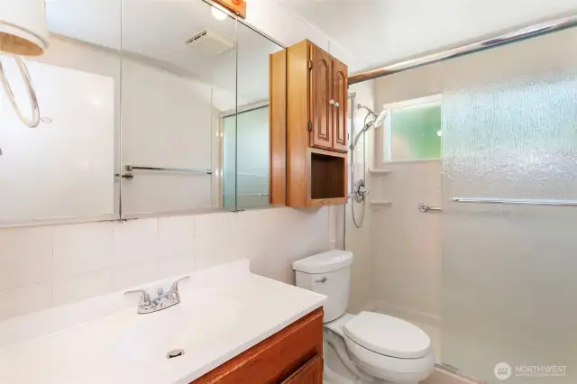 Nice bathroom
