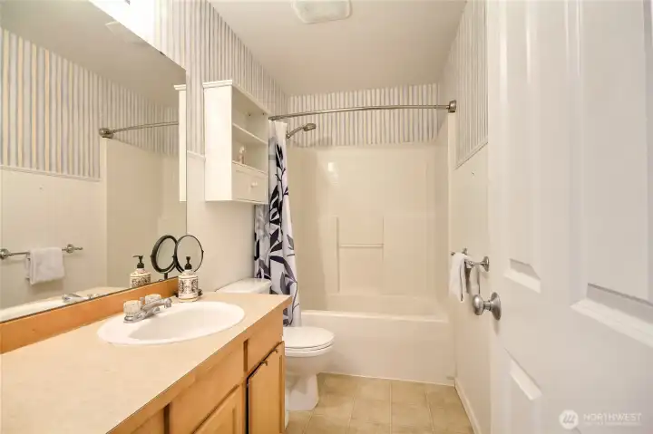 Hallway full bath