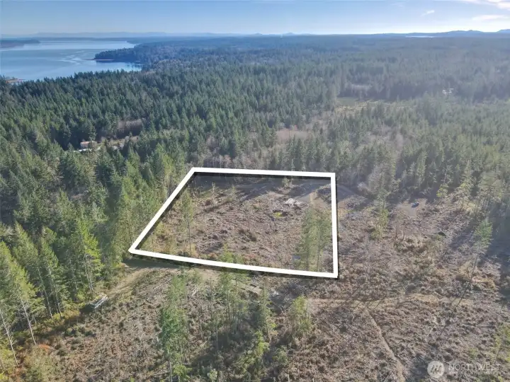 Overhead with approximate boundaries in white.