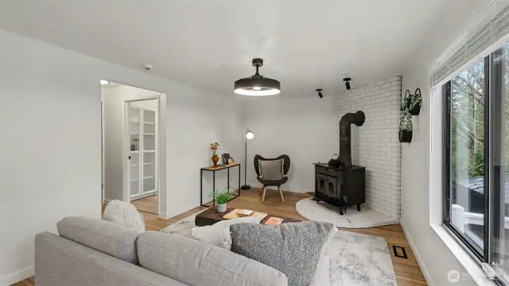 The perfect flex space—whether used for relaxing, entertaining, or creating your own private retreat.