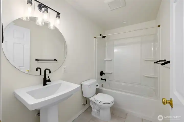 Upper level full bath