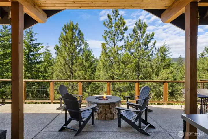 Covered private outdoor patio